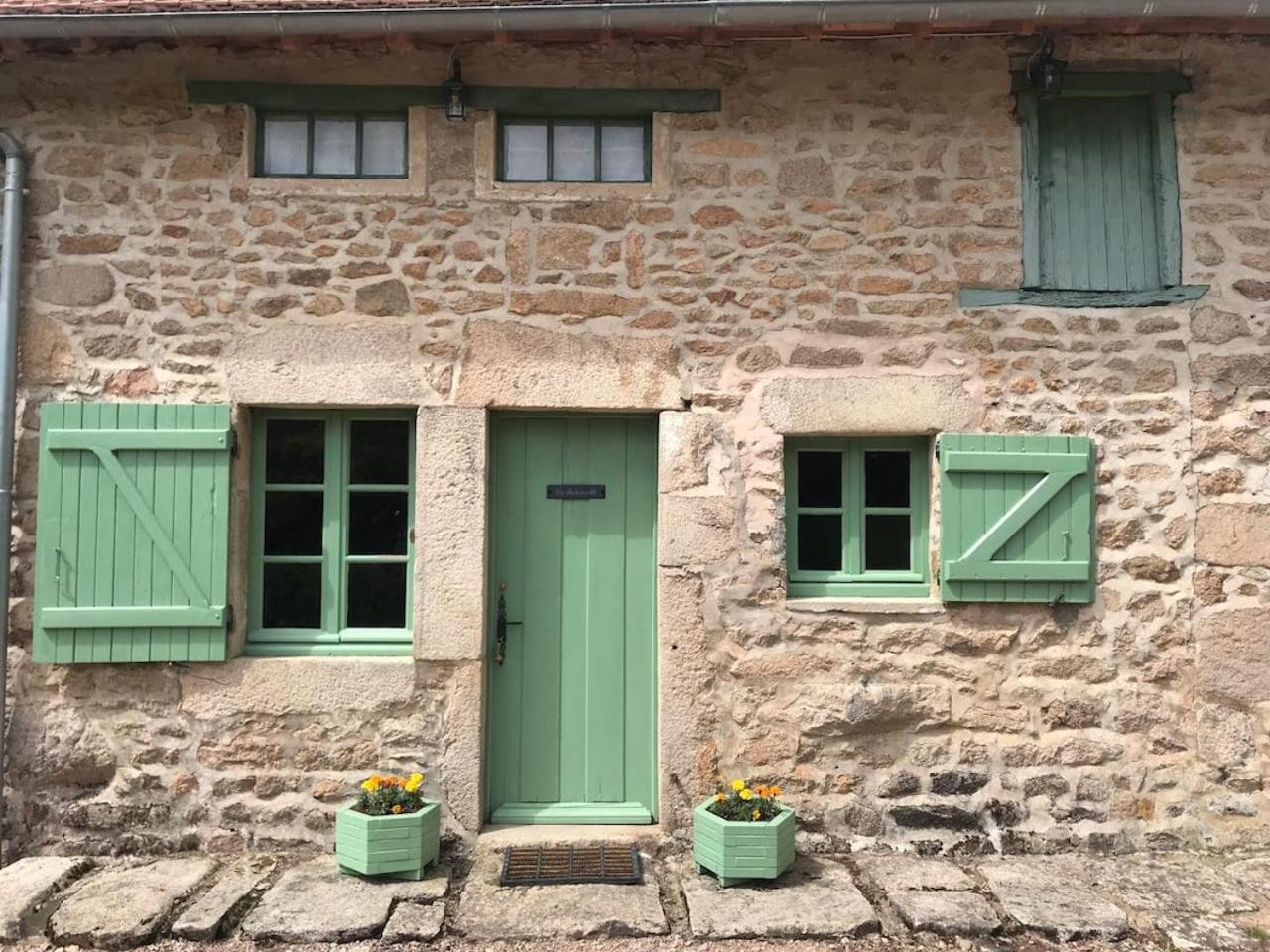 Morvan La Pastourelle Quarre-les-Tombes Exterior photo